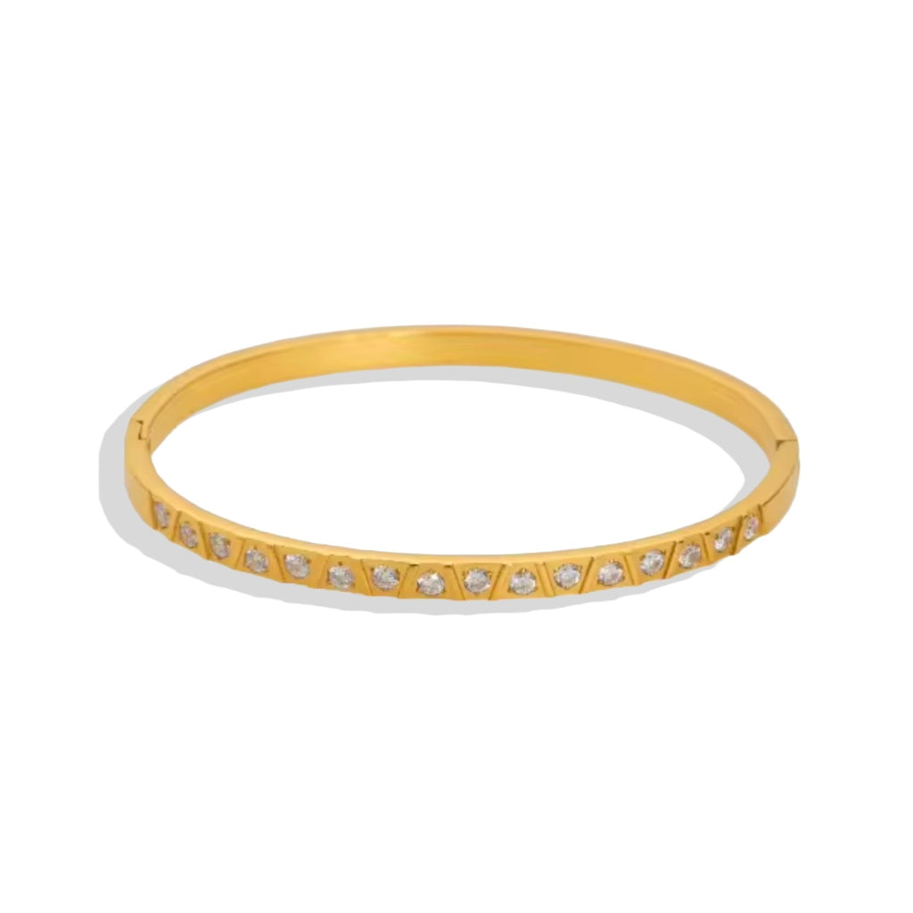 Bangle bracelet
